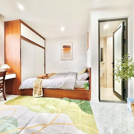 Modern & Comfy Apartment Ханой Екстериор снимка