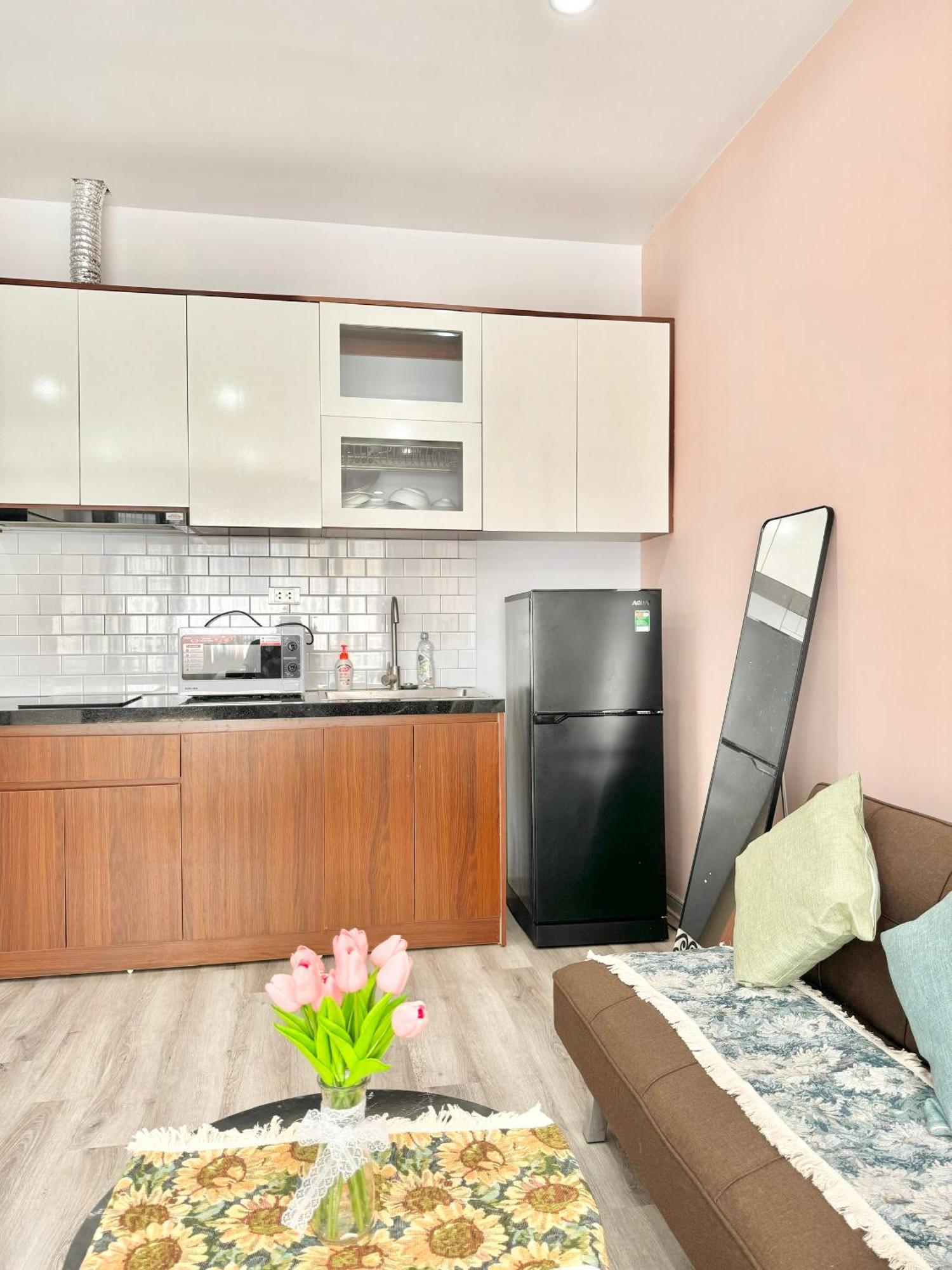 Modern & Comfy Apartment Ханой Екстериор снимка